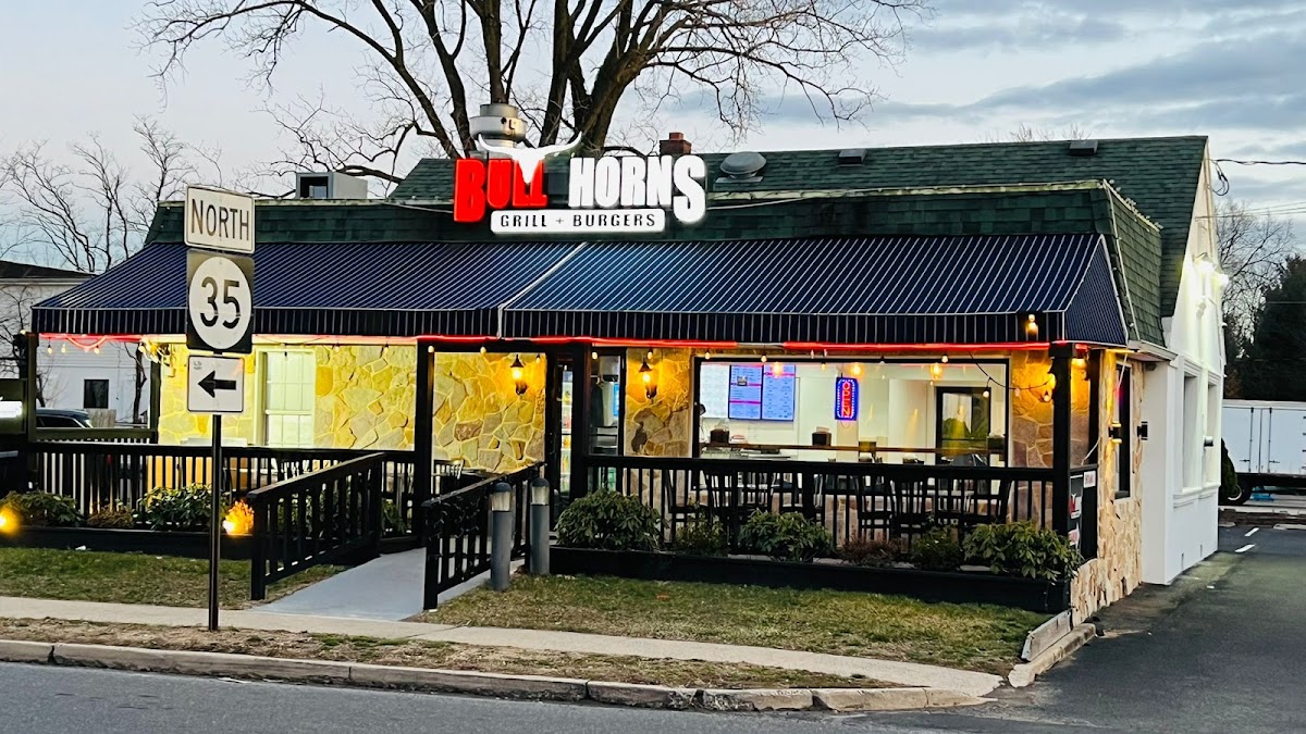 Bullhorns (Burger Grill)